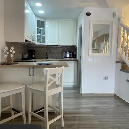 Apartment Gustamar 11 *