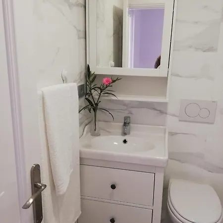 Apartment Gustamar 11 *